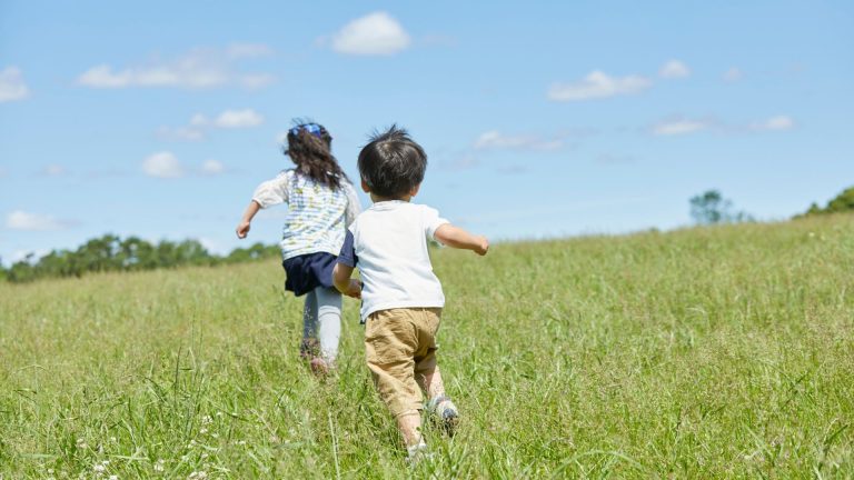 印西市の児童発達支援／放課後等デイサービスの活動の中で、ADHD特性を理解した関わりを受けてのびのび成長する子どもの様子